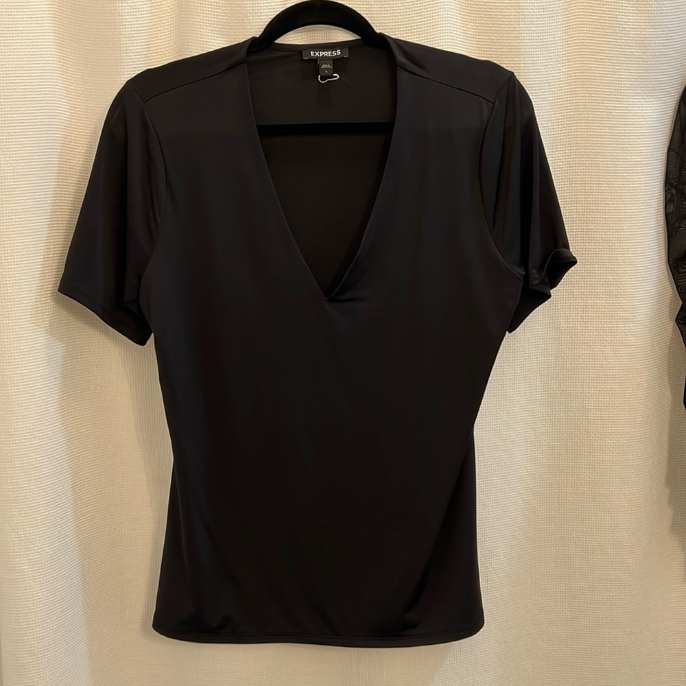 🆕 Express Contour Top